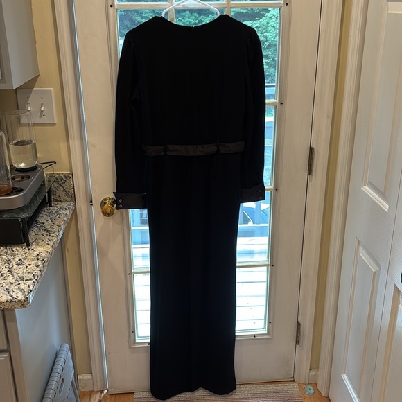 J McLaughlin Black Wrap jumpsuit with V-Neck - Picture 7 of 13